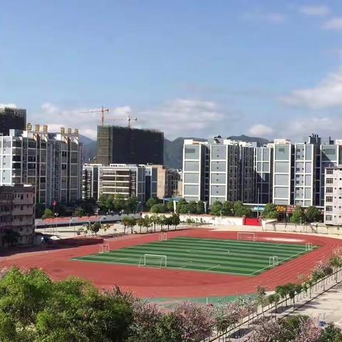 推进教育教学改革 夯实课堂主渠道——宾阳县高级中学2020届高考视导活动