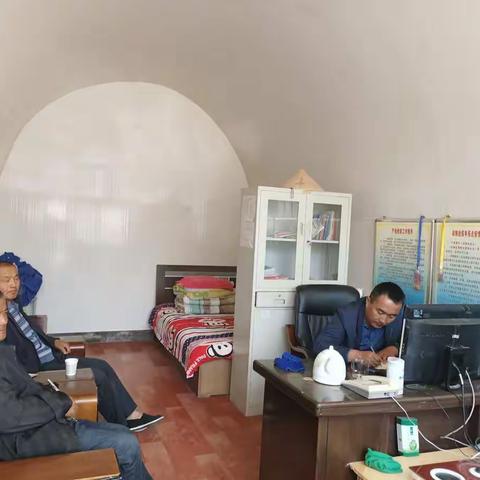 不忘初心、牢记使命2019年秋季万花山乡畜牧人在行动