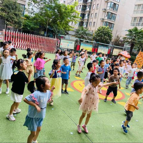 幼儿园的美好时光～《百花明德幼儿园中四班活动回顾》