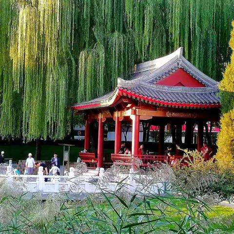 夕阳下的小月河