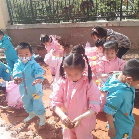 朵朵一班“快乐玩泥巴”主题活动美篇