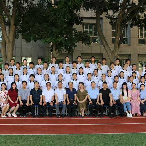 感恩有你 未来可期，——兰州市第三十五中学东辰分校九年级十四班毕业活动纪实