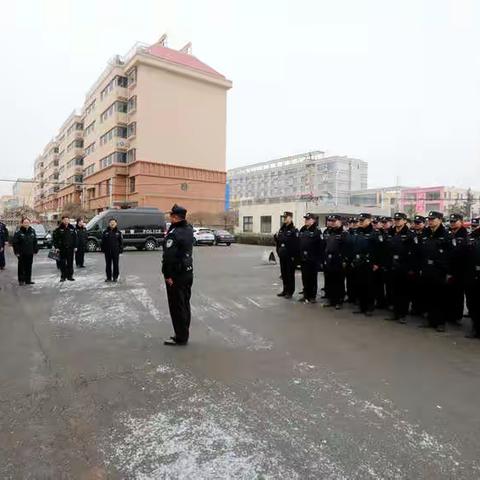 【济南特巡警】特巡警支队主要负责同志看望慰问莱芜、钢城、章丘节日期间值班备勤民警