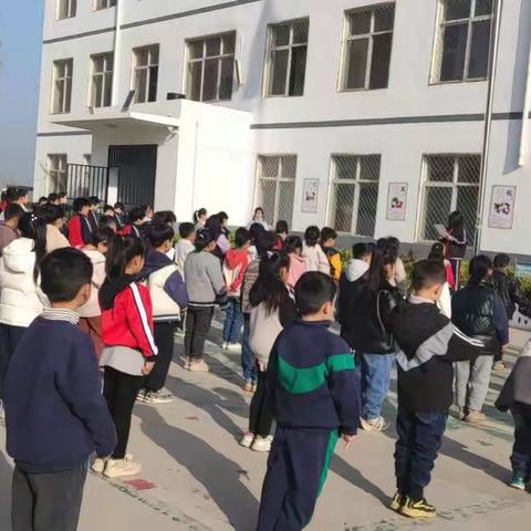 国旗飘飘伴我成长