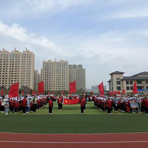 磨砺坚强意志 锻炼强健体魄——长春市宽城区育红小学第二届“小红娃”趣味体育节纪实报道