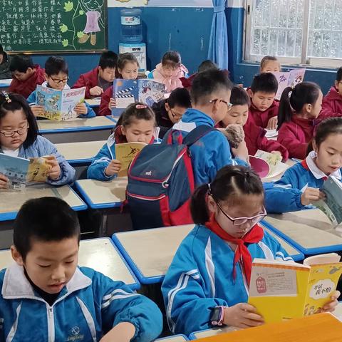 东乡区实验小学四年级阅读读物活动资料