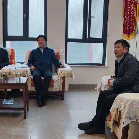 县领导张春国对接汽车轻量化配件生产基地项目