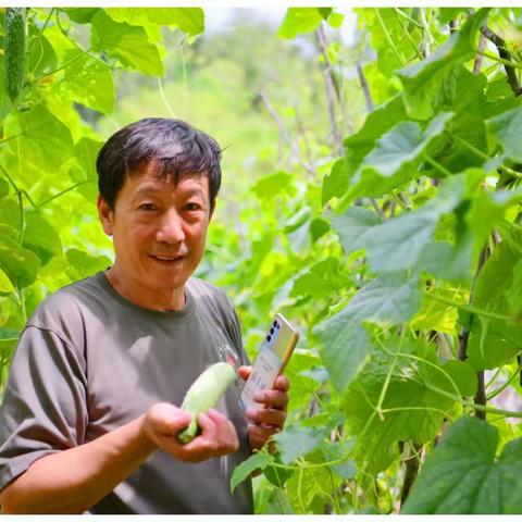 庆祝八一建军节.老兵欢聚一堂