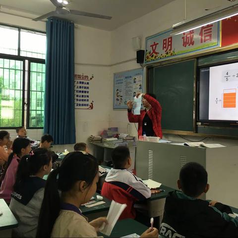 认真耕耘，静待花开｜桃花坪街道梨子园实验学校六年级数学组新进教师展示课小记