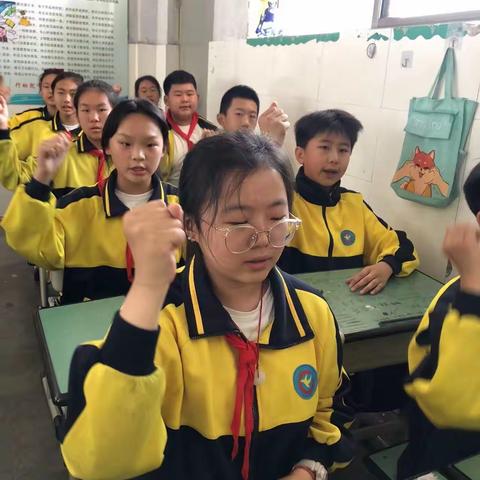 5.27校园艺术节六🔟中队剪影