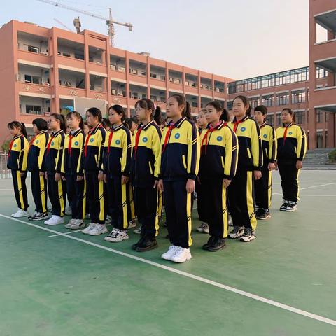 日常常规养成——六十中队升旗美篇