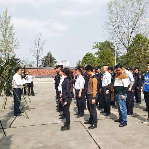 缅怀先烈，铭记历史——县委政法委组织相关单位祭扫革命烈士墓
