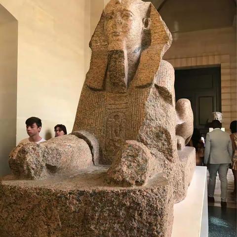 卢浮宫—世界最大最老的博物馆