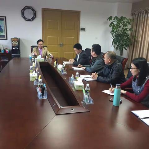 韩书记召开会议强调：建设“智慧园区”，让数据多走路，企业少跑腿。