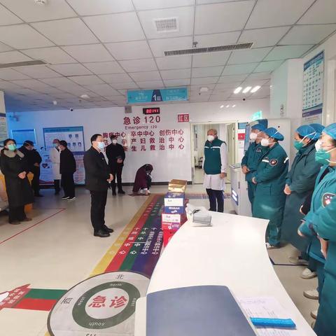 【淇医之声】院党委书记、院长冯文学看望慰问带病坚守岗位的一线医护人员