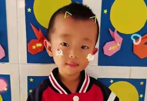 何成诚——童兴幼儿园爱的点点滴滴