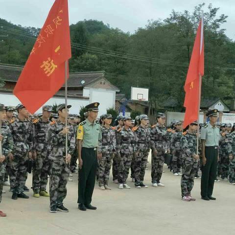 热烈祝贺我校2017级职高一年级新生国防教育暨军训活动取得圆满成功