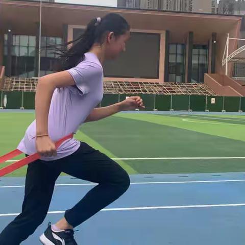 【经发体育】——经开第一学校田径社团