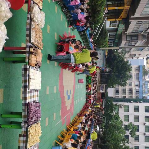 🌈🌈🌈虹晶幼儿园“阳光早餐，健康成长！”早餐自助活动。