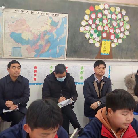 落实“双减”，常规不减——记12月10日教研室常规调研进三中