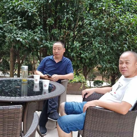 庆祝国庆，好友相聚!