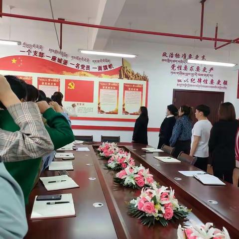 携手奋进 共庆七一                        喜迎党的二十大