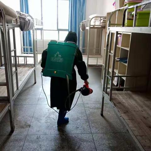 为你千千万万遍                                                    ——凤冈思源实验学校七八年级复学筹备