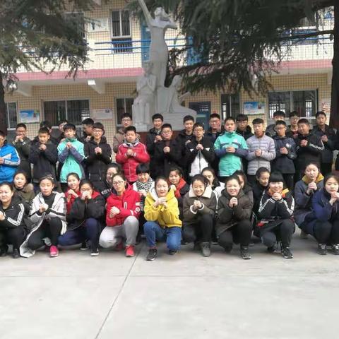 辞旧迎新——济水一中2016级12班校园大扫除👍