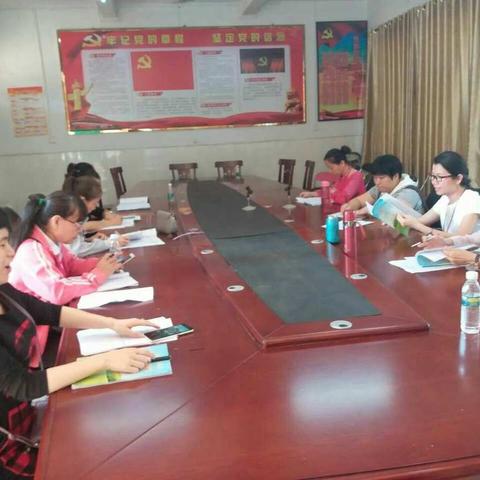 文澜江中心学校1一3年级语文老师集体备课，时间：2017年4月26日，地点：三(2)班教室、展览馆。