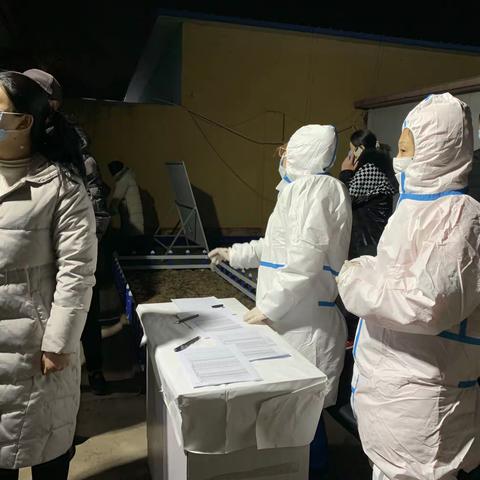 众志成城，战胜疫情——志愿者在行动