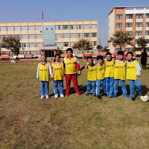 足球⚽️比赛场上的小小少年～