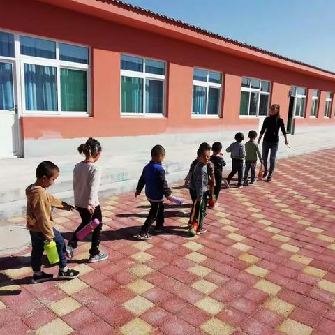 王庙镇张老虎小学配餐第三天