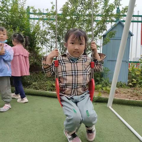 🍭宝贝的每个阶段都值得被特别纪念，镜头下美好的幼儿园时光	都是儿时的天真和	可爱💕，懵懂与肆意🍀