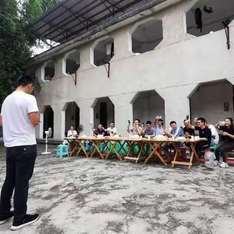 公司团委开展2020届新进大学生厨艺比赛活动