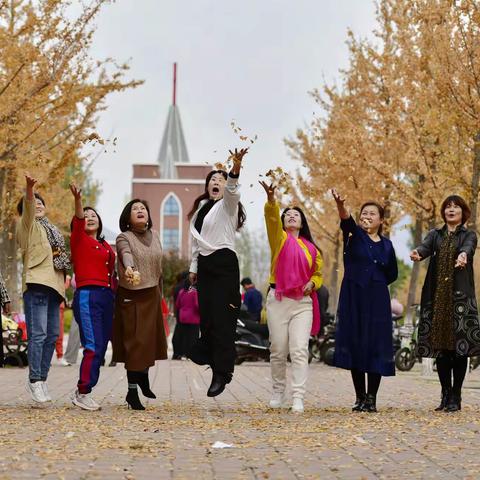 岁月忽已远  秋意正阑珊