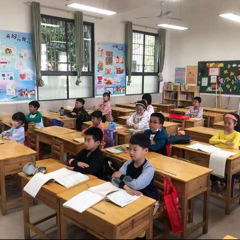 自然岭小学4月8日书法艺术课程小结