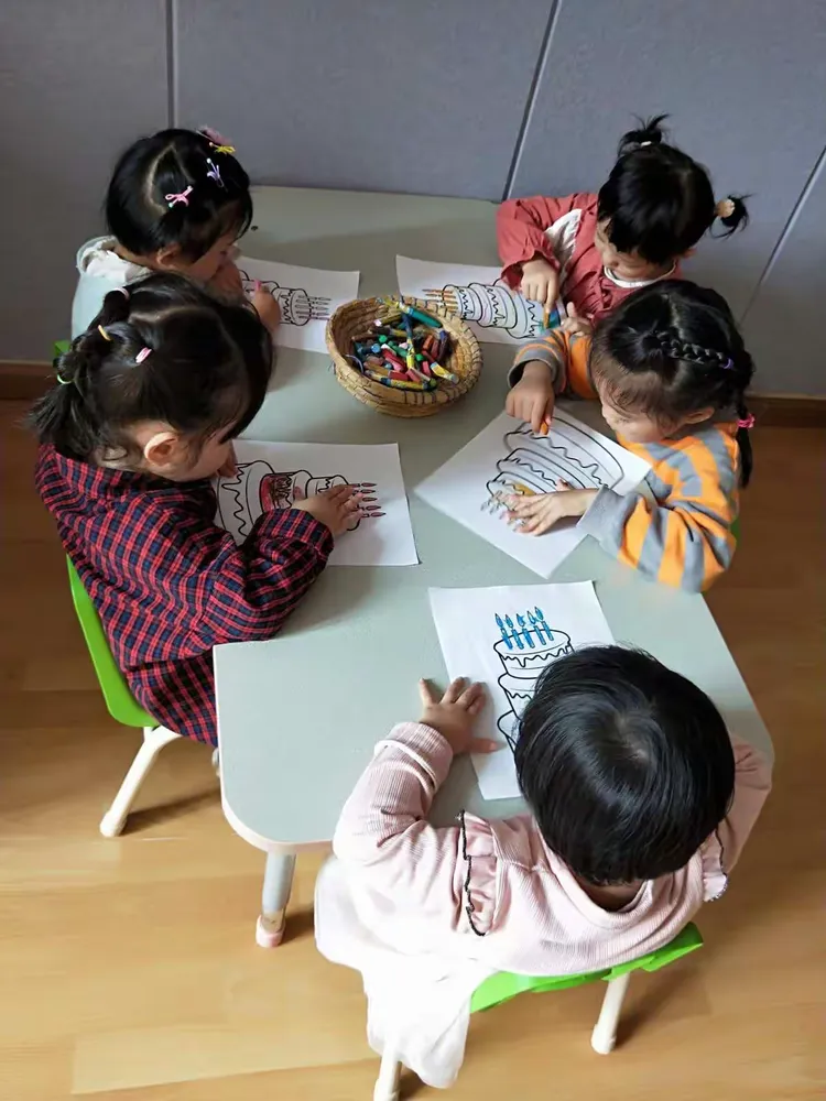 "我是中国小萌娃"杨凌高新幼儿园小五班国庆主题精彩瞬间