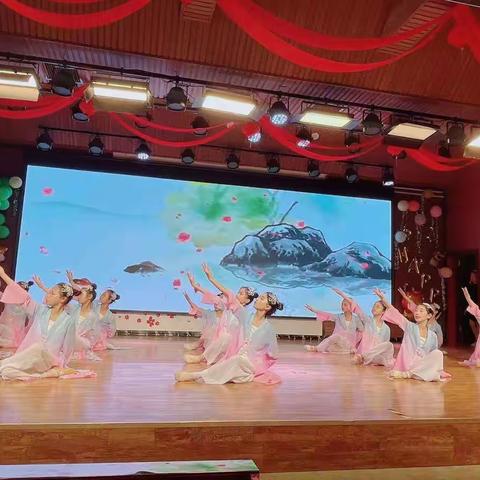 “欢乐童年，童梦飞扬”银香云帆小学五年级一班六一儿童节特别活动