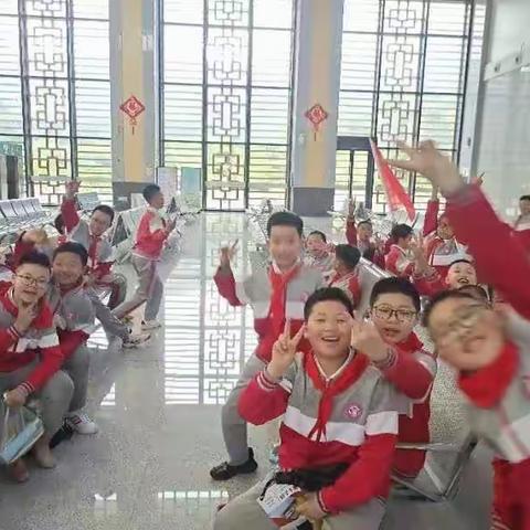 坐着火车去研学（副本）