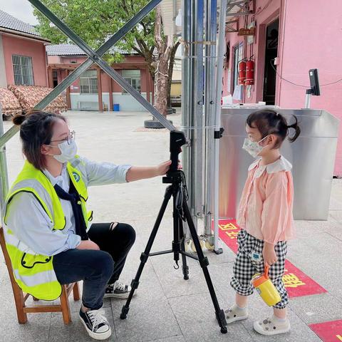 【温情守卫，暖心护学】水南街道中心幼儿园家长护学岗在行动