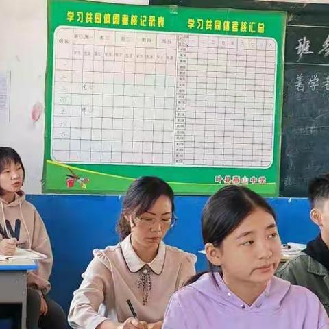 精准引领明方向，专业指导促前行——县教研员下校指导教学工作