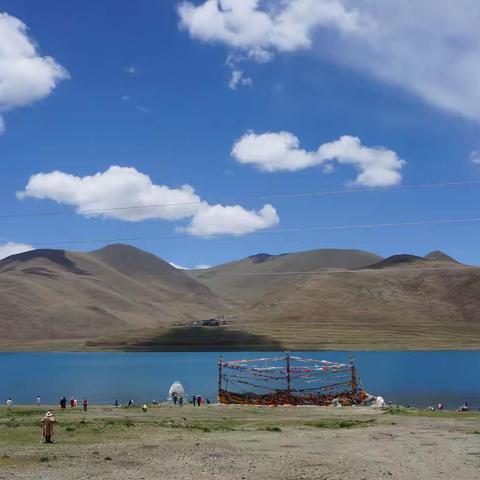 走近西藏（中）— 佛掌沙丘、米拉山垭口、达塔巴村、羊卓雍措、布达拉宫广场夜景