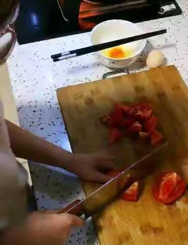 四年级“爱的味道”厨艺大比拼