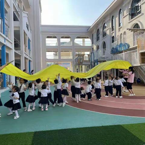 萌娃开学季，快乐进行时——小三班宝贝早操活动
