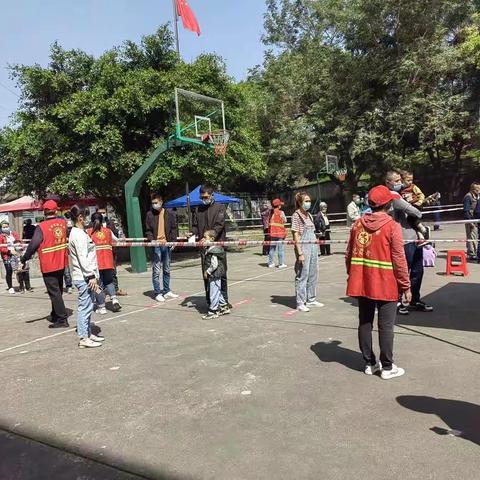 燕北街道：一抹“志愿红”闪耀防疫一线