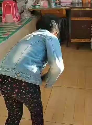 【八小家校】成长足迹一年二班  陈伊然