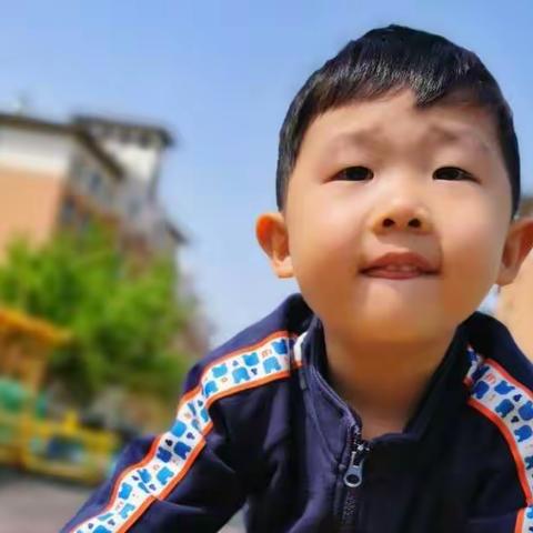 杨博清宝贝在幼儿园的快乐时光💞