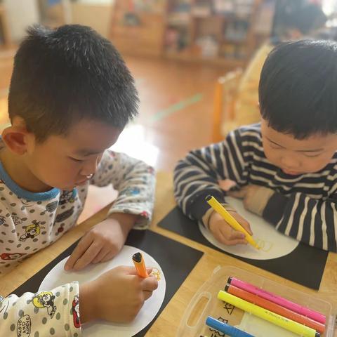 世纪贝儿幼儿园创意美术《会跳舞的南瓜》