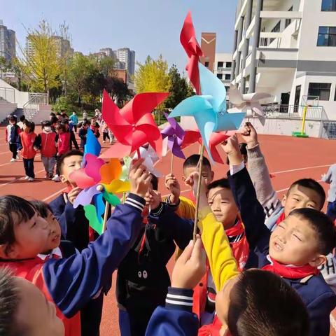 铜川高新实验学校——二年级五班“数学好玩”实践作业展示