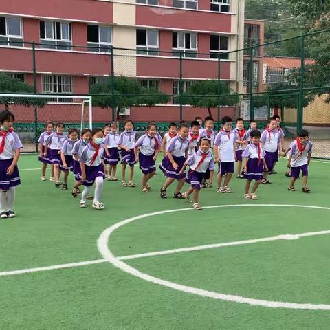 快乐游考，趣味闯关--铁厂中心小学二年级趣味闯关